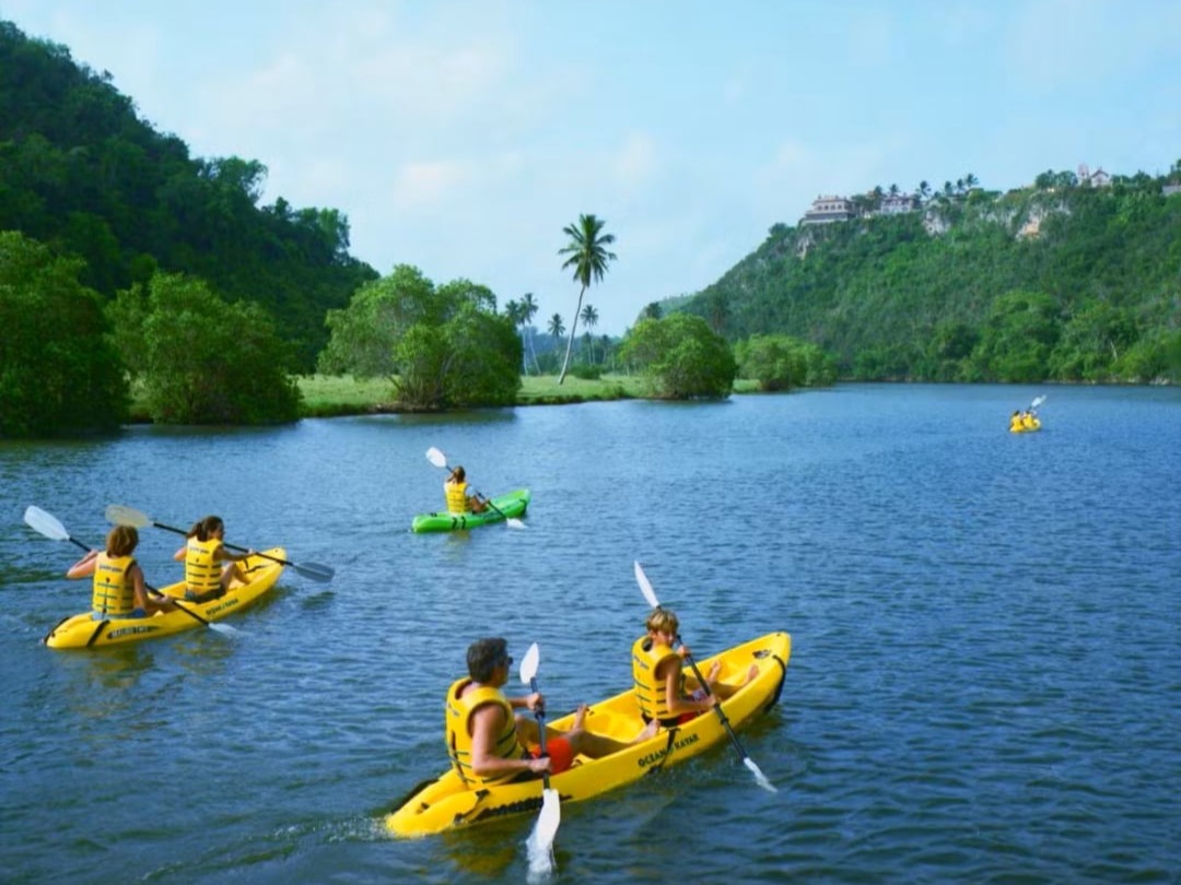 DR Tourism Kayaking
